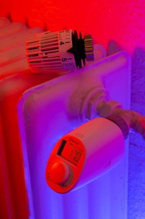 Smart Home application, control of heating, room temperature via Bluetooth, mobile phone,