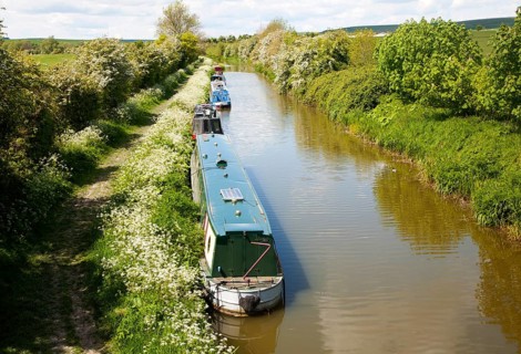 Kennet and Avon canal stretch between All Cannings and Alton Barnes, Vale of Pewsey, Wiltshire,