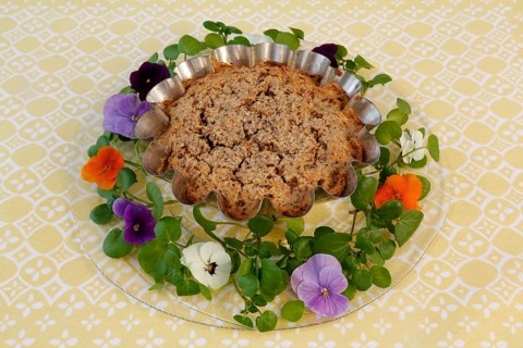 Vegetarian cuisine, chestnut roast, chestnut cake, chestnut roast, chestnut cake with hazelnuts,
