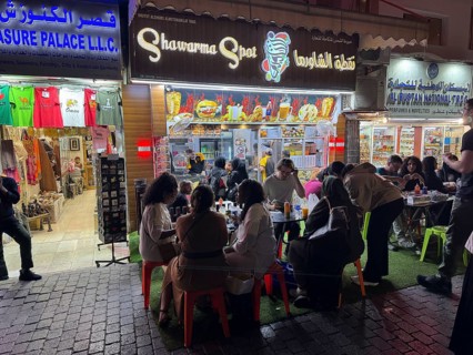Street food in Mutrah Souq, largest market in Oman, bazaar, Muscat, Oman, Asia