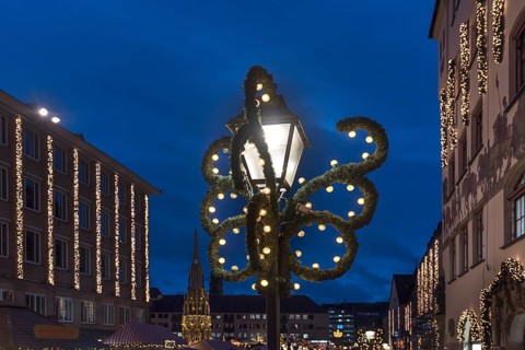 Decorated street lamp at the Christkindlesmarkt, Nuremberg, Middle Franconia, Bavaria, Germany,