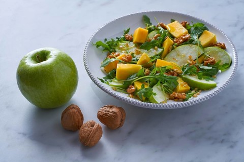 Arugula mango and apple salad healthy for heart