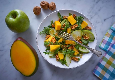 Arugula mango and apple salad healthy for heart