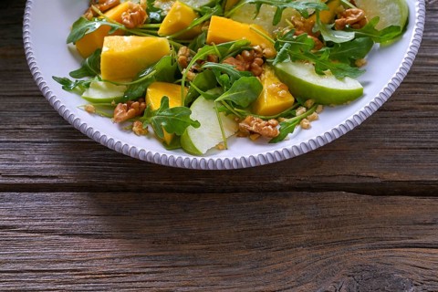 Arugula mango and apple salad healthy for heart