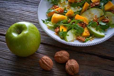 Arugula mango and apple salad healthy for heart