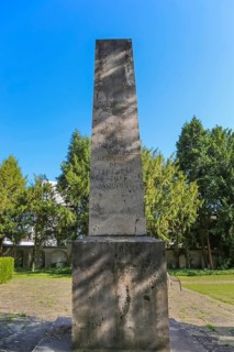 Unter den Linden cemetery, large memorial complex for the victims of the two world wars, obelisk,