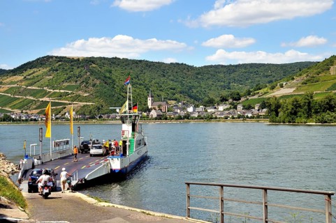 Car ferry in Niederheimbach, Rhineland-Palatinate, on the other side of the Rhine is Lorch, UNESCO
