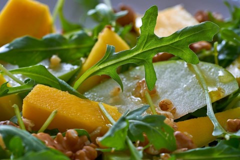 Arugula mango and apple salad healthy for heart