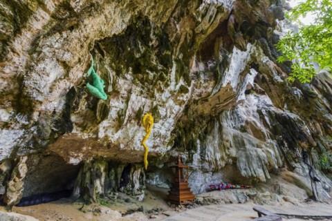 Hiking trail with stuffed animals as sculptures at Phra Nang beach near Krabi, symbol, religion,