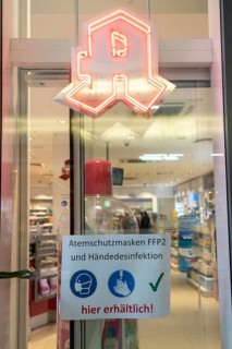 Effects of the coronavirus pandemic in Germany, Essen, pharmacy still offers respiratory masks and