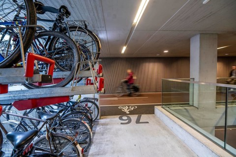 Bicycle car park at Utrecht Centraal railway station, Stationsplein, 3 underground levels, over 13,
