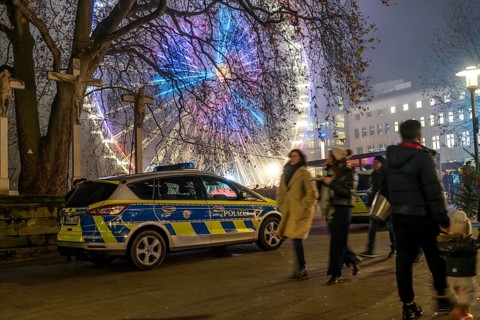 Police patrol in the pre-Christmas period, Christmas market in the city centre of Essen, police car