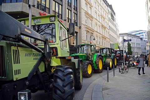 Europe, Germany, Hamburg, city centre, Gänsemarkt, demonstration, farmers, tractors, Europe