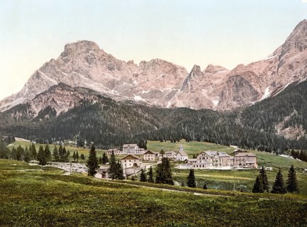 San Martino do Castrozza, San Martino am Sismunthbach, village in the Primiero Valley west of the