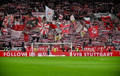 Cannstatter Kurve, VfB Stuttgart, fan block, fans, fan curve, flags, flags, atmosphere,