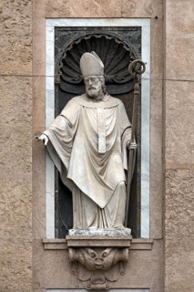 Figure of a saint on the main façade of the Gesú Church, Via di Porta Soprana, 2, Genoa, Italy,