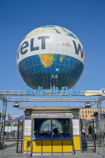 World Hi-Flyer, Zimmerstrasse, Mitte, Berlin, Germany, Europe