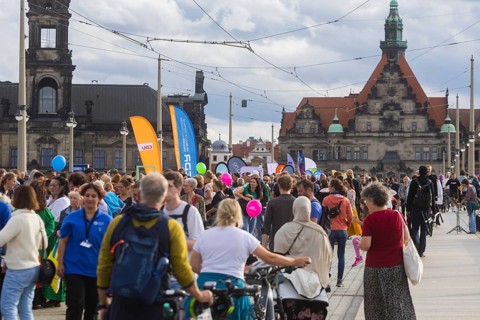 The organiser of Dresden is (s) t bunt is the Cellex Foundation. The motto of this year's banquet