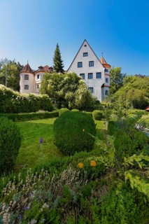 Neufra Castle, park, the historic hanging garden of Neufra, Renaissance garden built by Count Georg