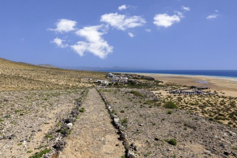 Hiking trail above Playa de Sotavento, behind the small settlement of Casas Risco del PasoJandia,