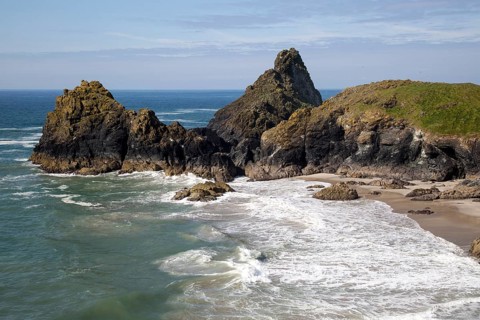 Coastal scenery near Kynance Cove, Lizard Peninsula, Cornwall, England, UK