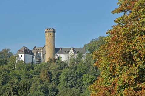 Castle built 12th century, Dehrn, autumn atmosphere, Lahntal, Dehrn, Runkel, Westerwald, Taunus,