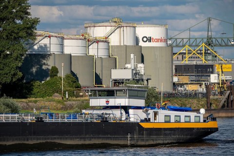 Duisburg harbours, tank terminal of Oiltanking Deutschland GmbH, large tanks for fuels and