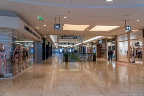 Effects of the coronavirus pandemic in Germany, Essen, empty shopping centre, Limbecker Platz