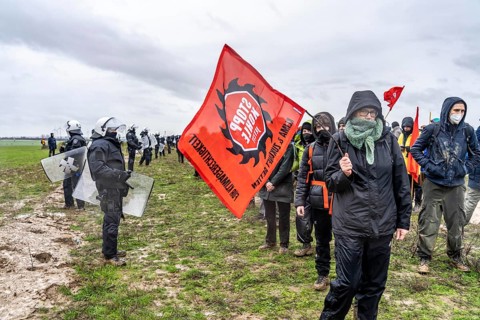 Many thousands of demonstrators march after a demonstration against the demolition of the lignite