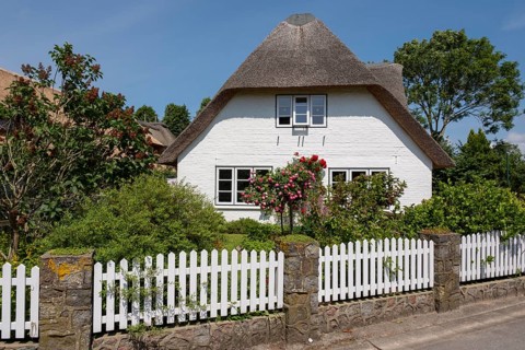 Frisian house, thatched house, Nieblum, Föhr, North Sea island, North Frisia, Schleswig-Holstein,