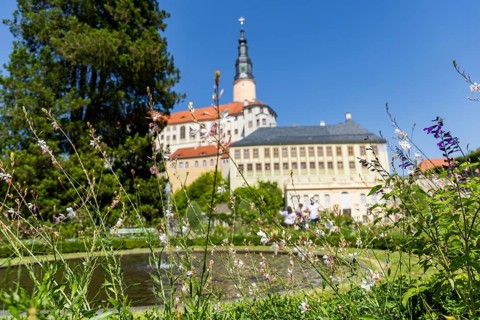 Weesenstein Castle rises on a rocky outcrop of nodular mica schist with quartzite deposits above
