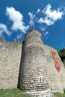 Billy. The fortress castle of the XIII Century, and its coloures banners of the houses of Hogwarts