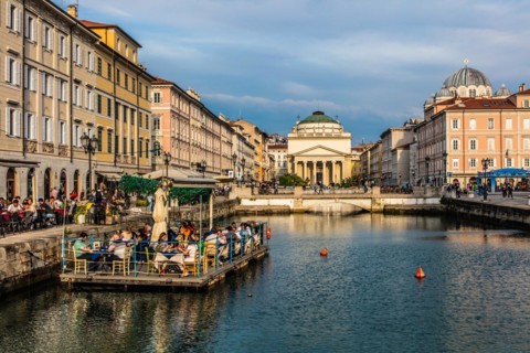 Commercial and residential houses of old families on the Grand Canal in the heart of Borgo