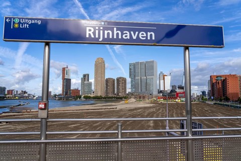 The Rijnhaven, a 28-hectare harbour basin, has now been filled in by almost a third to create space