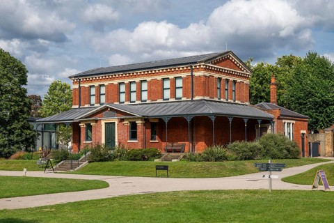 Marianne North Gallery, gallery with artworks by Marianne North, biologist and botanical