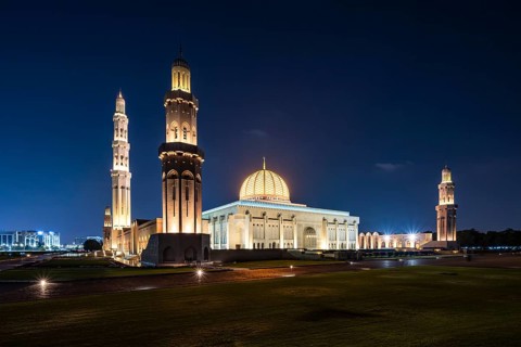 Sultan Qaboos Grand Mosque, night shot with lighting, Muscat, Oman, Asia
