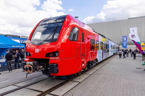 FLIRT Akku 3 XXL BEMU from the manufacturer Stadler Rail. Battery instead of diesel. InnoTrans 2024