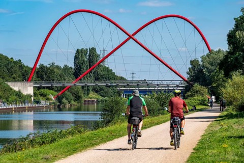 Nordsternpark, former site of the Nordstern colliery, double arch bridge over the Rhine-Herne