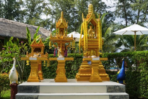 Small Buddhist temple, decorated, golden, gilded, religion, faith, world religion, Buddhism, Asian,