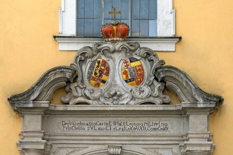 Alliance coat of arms of the founder Eleonore Philippine Christiana von Hesse-Rotenburg above the
