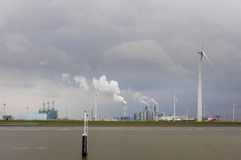 Large-scale coal-fired power plant and battery storage project in the Ems estuary in Eemshaven,
