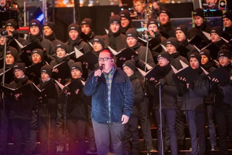 When over 25, 000 visitors flock to the Rudolf Harbig Stadium for the big Advent concert just in