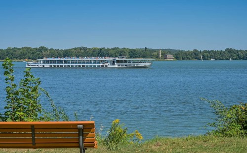 Bank, Schwanenallee viewpoint, Berlin excursion steamer, Stern & Kreis, Jungfernsee, Havel,