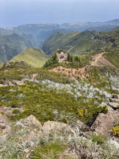 Hiking trail PR1 with view from Pico Ruivo to the Pico Ruivo hut, Madeira, Portugal, Europe