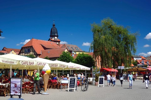 Europe, Germany, Mecklenburg-Western Pomerania, Waren an der Müritz, Flanierufer an der