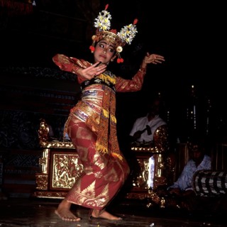 Tänzerin bei einem Legongtanz, Bali, Indonesien