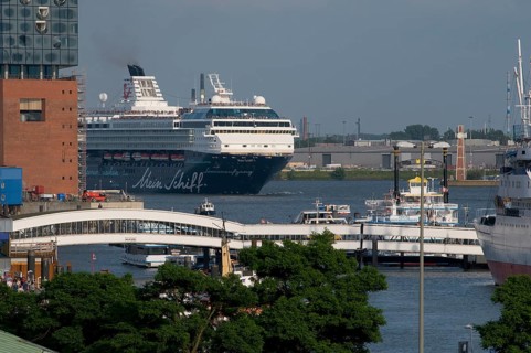 Europe, Germany, Hamburg, Elbe, harbour, Elbe Philharmonic Hall, passenger ship Mein Schiff 1,