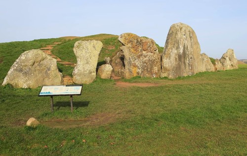 Neolithic long barrow burial monument, West Kennet, near Avebury, Wiltshire, England, UK