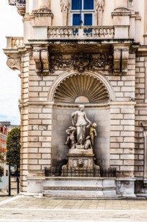 Palazzo del Lloyd Triestino, facade detail, allegory of seawater, Piazza Unità d'Italia in the