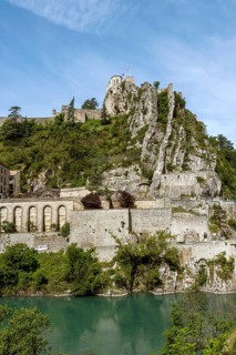 Sisteron. The citadel overlooking the Durance, Alpes-de-Haute-Provence. Provence-Alpes-Côte d'Azur.